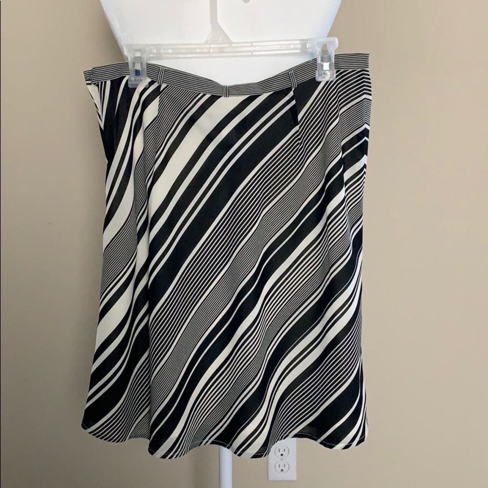 Axcess  Liz Claiborne Co. A-Line Skirt